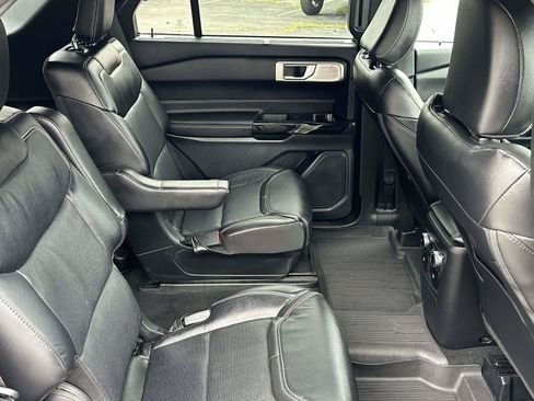 Used 2023 Ford Explorer ST w/ Equipment Group 401A AWD/4WD image 10