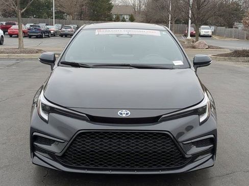 Certified 2023 Toyota Corolla SE w/ SE Package image 4
