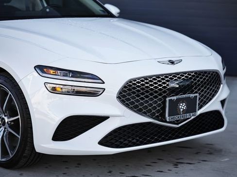 Used 2025 Genesis G70 2.5T image 2