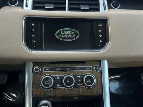 Used 2016 Land Rover Range Rover Sport SE AWD/4WD image 17