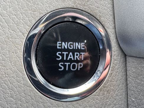 Used 2015 Toyota Highlander Limited image 11