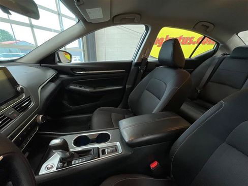 Used 2022 Nissan Altima 2.5 SV AWD/4WD image 11