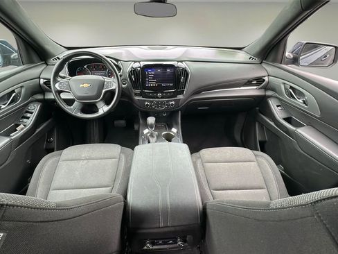 Used 2022 Chevrolet Traverse LT image 17