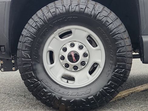 Used 2024 GMC Sierra 2500 Pro w/ LPO, GMC Protection Package image 6