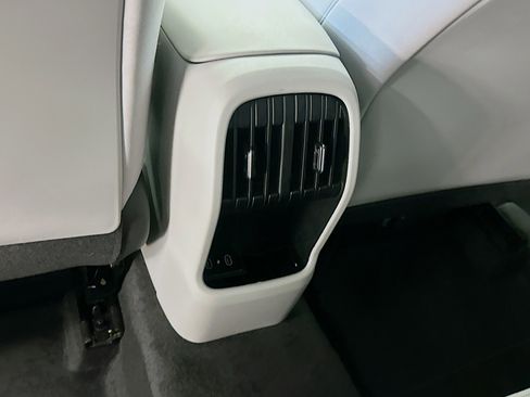 Used 2025 Hyundai Kona SEL image 27