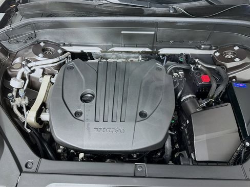 Used 2024 Volvo XC90 B5 Core w/ Protection Package Premier image 36