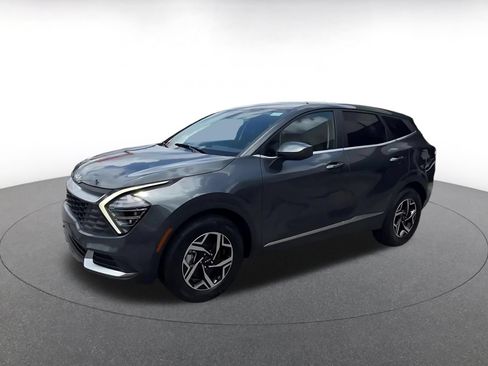 Used 2025 Kia Sportage LX FWD image 7