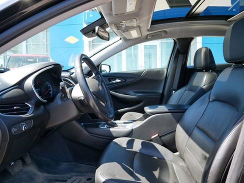 Used 2021 Chevrolet Malibu LT w/ Leather Package image 4