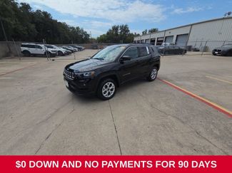 Used 2025 Jeep Compass Latitude w/ Sun & Sound Group AWD/4WD video 1