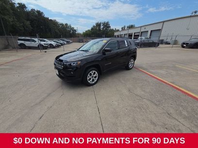 Used 2025 Jeep Compass Latitude w/ Sun & Sound Group