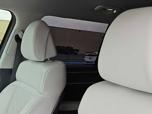 Used 2025 Hyundai Santa Fe SEL image 15