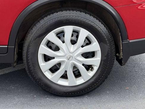 Used 2017 Nissan Rogue S w/ S Family Package FWD image 9