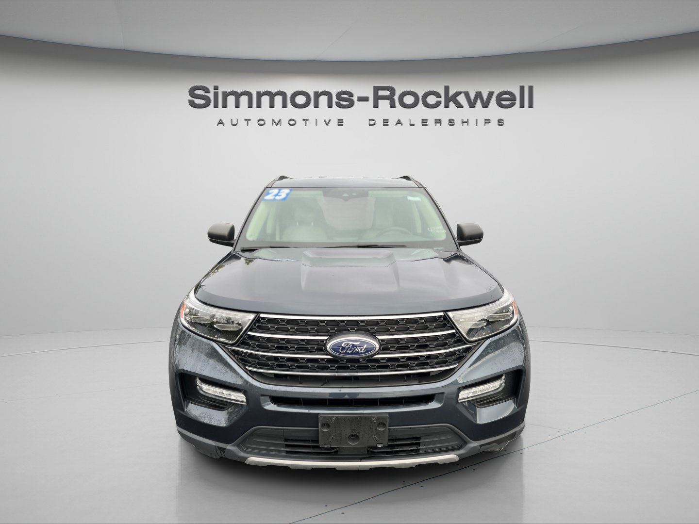 Used 2023 Ford Explorer XLT w/ Equipment Group 202A AWD/4WD image 8