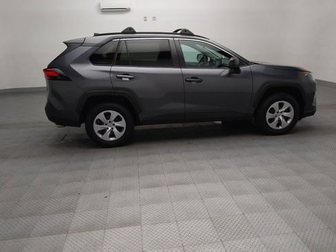 Used 2020 Toyota RAV4 LE AWD/4WD image 10