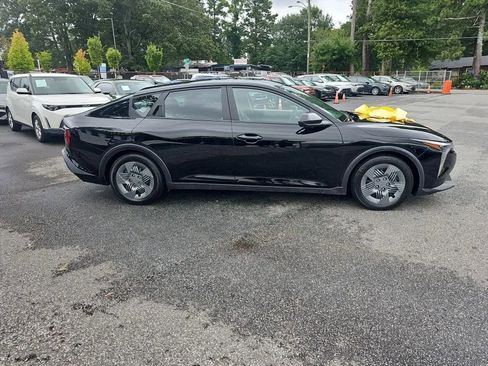 Used 2025 Kia K4 image 6
