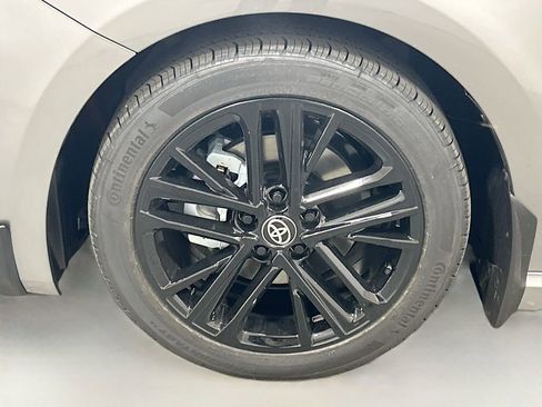 New 2025 Toyota Camry SE w/ Convenience Package FWD image 9