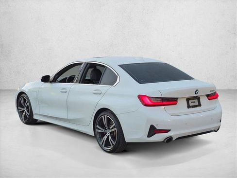 Used 2021 BMW 330e w/ Premium Package RWD image 7