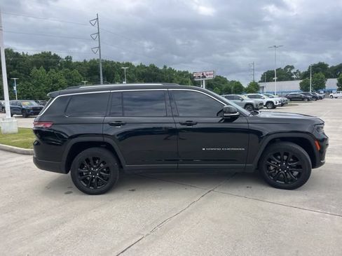 Used 2022 Jeep Grand Cherokee L Limited RWD image 8