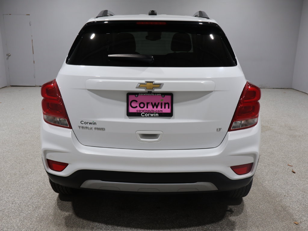 Used 2019 Chevrolet Trax LT w/ LT Convenience Package AWD/4WD image 3