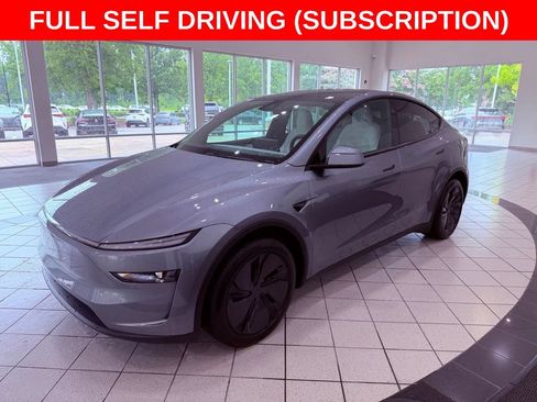 Used 2026 Tesla Model Y AWD image 3