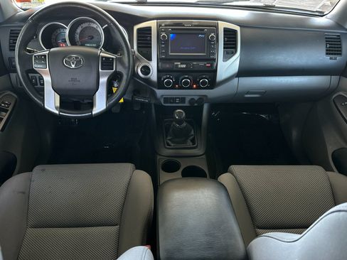 Used 2013 Toyota Tacoma 4x4 Double Cab w/ TRD Off-Road Pkg image 12