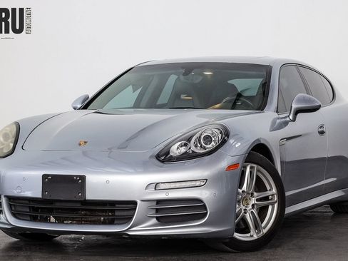 Used 2014 Porsche Panamera 4 image 1