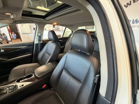 Used 2018 INFINITI Q50 Luxe AWD/4WD image 22