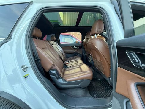 Used 2017 Audi Q7 3.0T Premium Plus w/ Premium Plus Package image 24