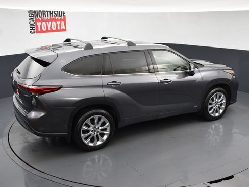 Used 2023 Toyota Highlander Limited AWD/4WD image 28