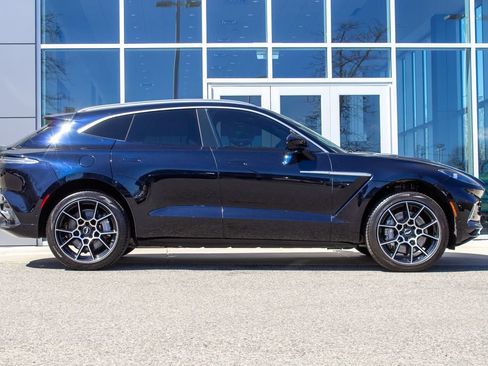 Used 2022 Aston Martin DBX AWD/4WD image 4