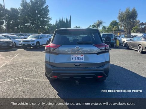 Used 2021 Nissan Rogue S FWD image 4