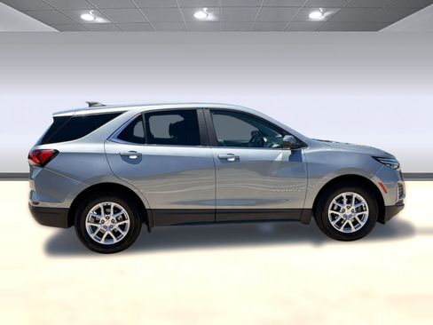 Used 2024 Chevrolet Equinox LT FWD image 8