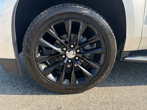 Used 2019 Cadillac Escalade Luxury image 33