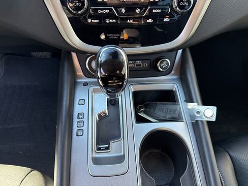Used 2024 Nissan Murano SL image 21