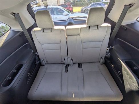 Used 2019 Honda Pilot LX image 12