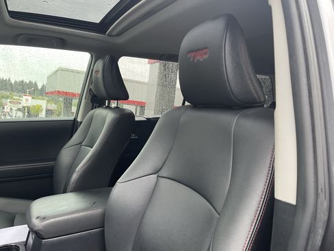 Certified 2020 Toyota 4Runner TRD Off-Road Premium w/ Moonroof Package AWD/4WD image 20