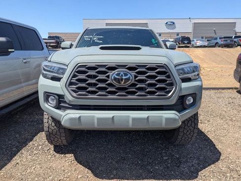 Used 2023 Toyota Tacoma TRD Sport image 3