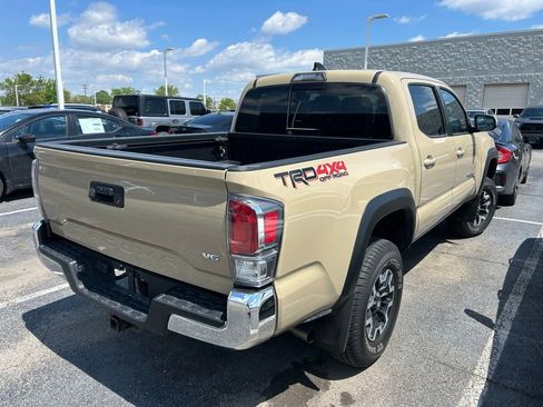 Used 2020 Toyota Tacoma TRD Off-Road AWD/4WD image 4