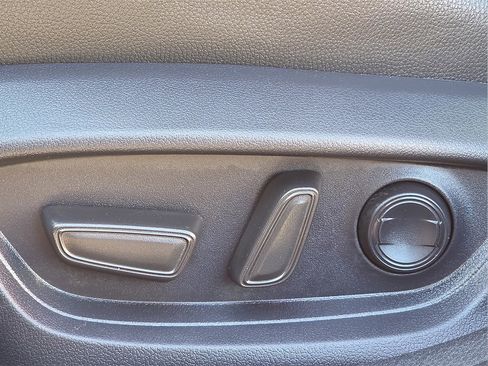 Certified 2025 Toyota Camry SE image 19