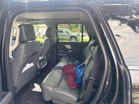 Used 2025 Ford Expedition Active RWD image 13