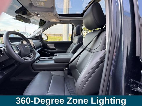 Used 2026 Ford Expedition Active AWD/4WD image 19