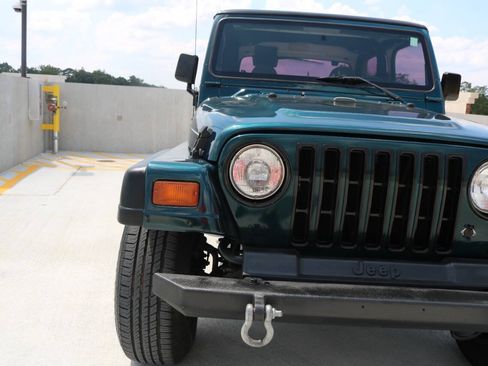 Used 1998 Jeep Wrangler SE AWD/4WD image 42