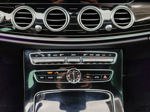 Certified 2017 Mercedes-Benz E 300 image 20