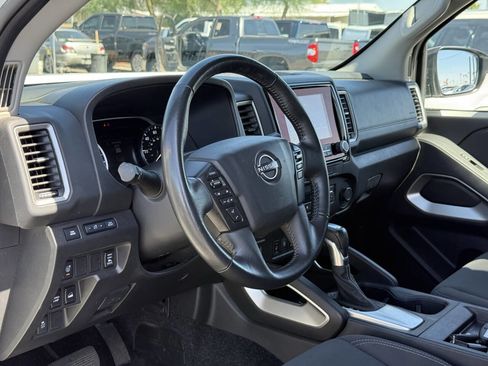Used 2024 Nissan Frontier SV w/ SV Convenience Package image 20