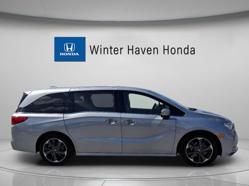 Used 2023 Honda Odyssey Elite image 9
