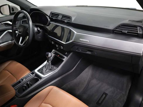 Used 2023 Audi Q3 2.0T Premium w/ Convenience Package image 6