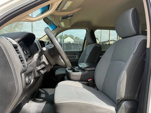 Used 2019 RAM 3500 Big Horn image 12