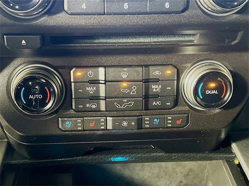 Used 2018 Ford F150 Raptor w/ Equipment Group 802A Luxury image 22