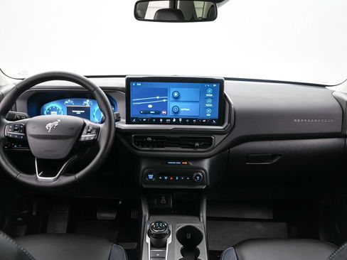 Certified 2025 Ford Bronco Sport Outer Banks w/ Outer Banks Tech Package+ AWD/4WD image 15