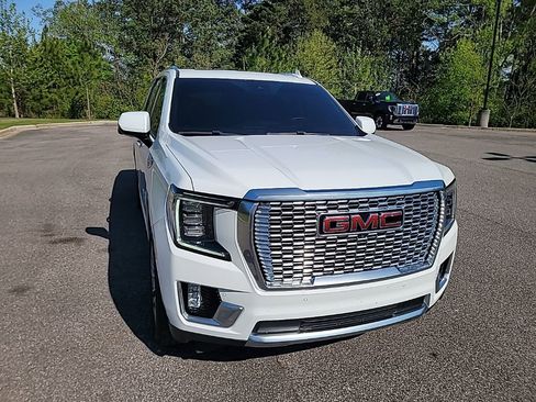 Used 2023 GMC Yukon XL Denali w/ Denali Reserve Package image 1